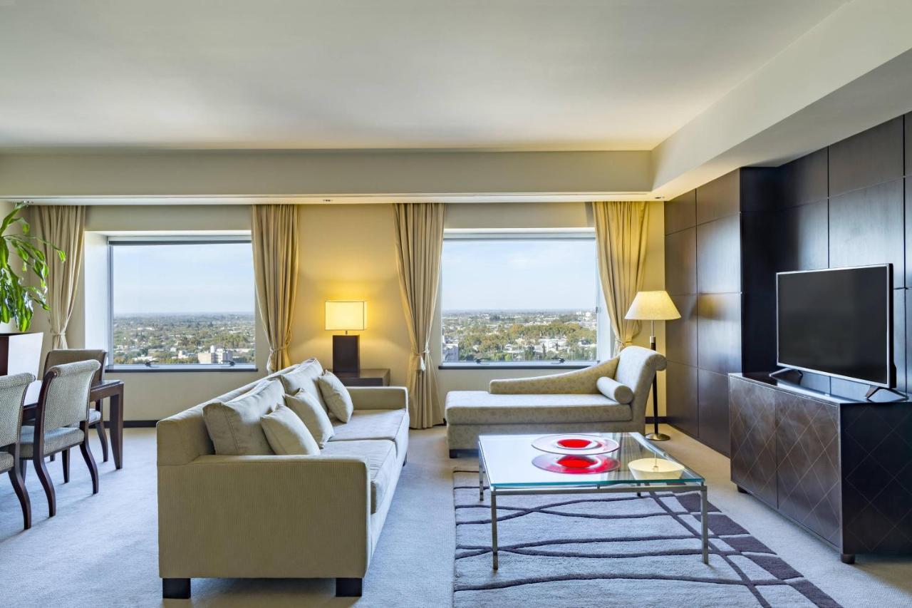 Sheraton Mendoza Hotel Exterior photo