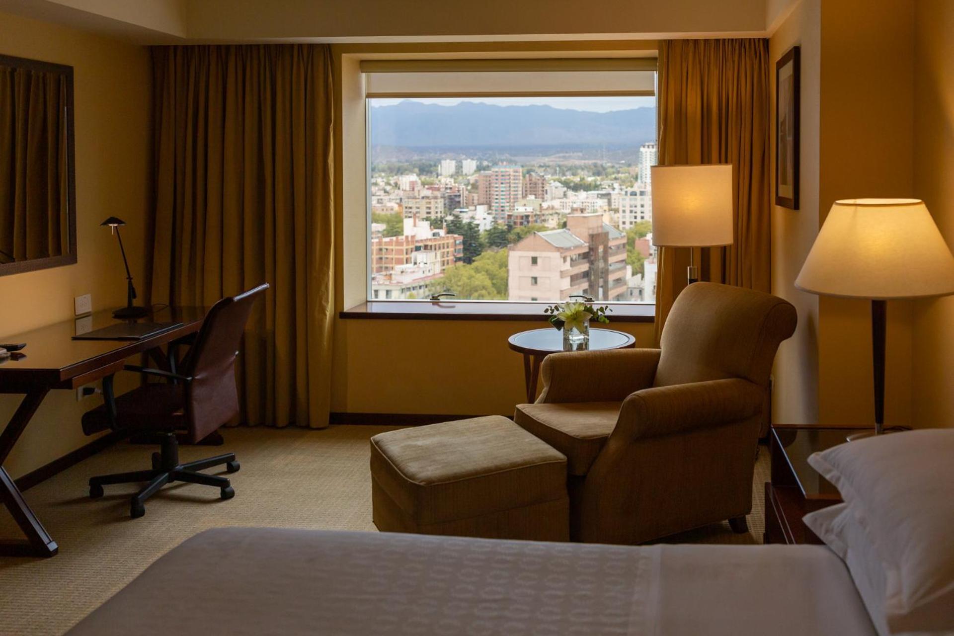Sheraton Mendoza Hotel Exterior photo